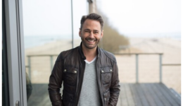 Dennis-Wilms-TV-Moderator-und-Wissenschaftsjournalist